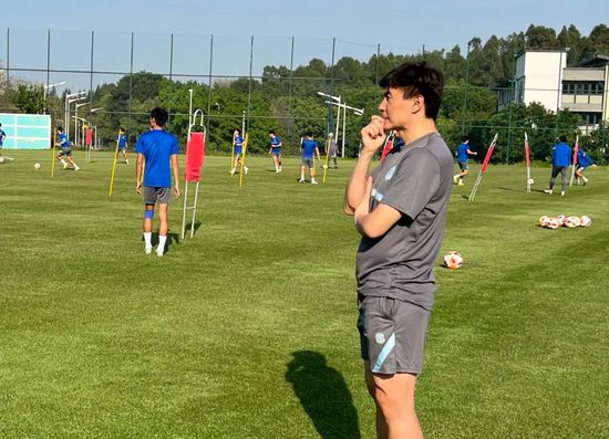 申鹤被到爽高潮痉挛动漫